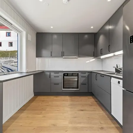 6 Bedroom House With Great View Feriehus *