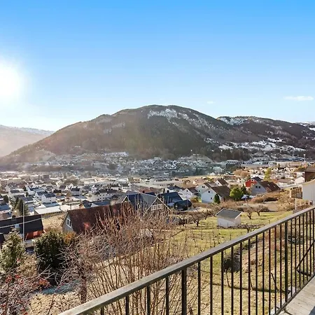 6 Bedroom House With Great View Sogndal