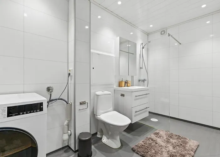 6 Bedroom House With Great View Semesterbostad