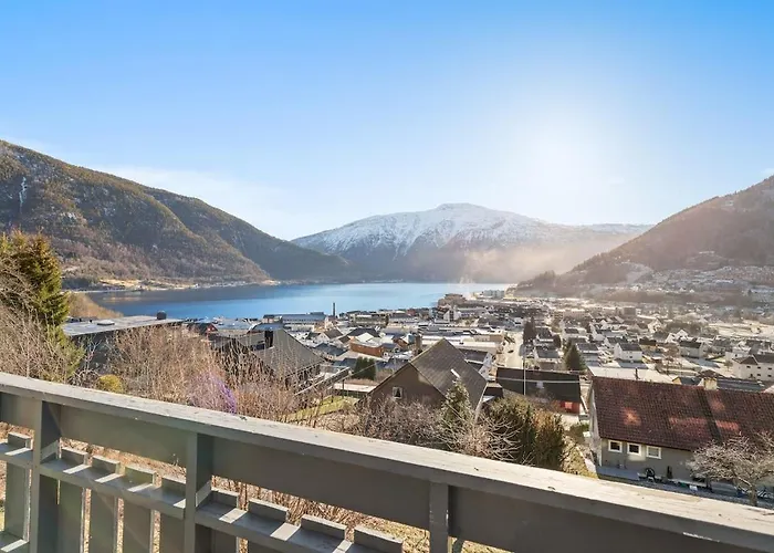 6 Bedroom House With Great View